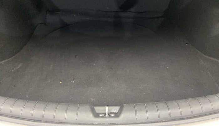 2021 Hyundai Verna SX (O) 1.0 TURBO DCT, Petrol, Automatic, 33,949 km, Boot Inside