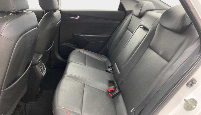 2021 Hyundai Verna SX (O) 1.0 TURBO DCT, Petrol, Automatic, 33,949 km, Right Side Rear Door Cabin