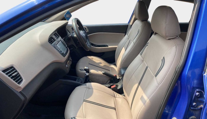 2015 Hyundai Elite i20 ASTA 1.2 (O), Petrol, Manual, 53,355 km, Right Side Front Door Cabin
