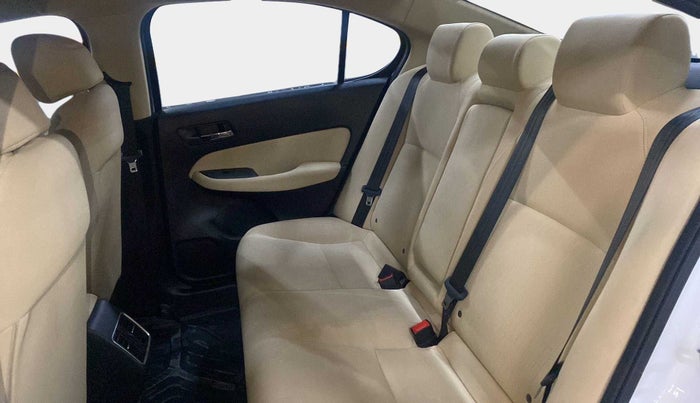 2022 Honda City 1.5L I-DTEC V, Diesel, Manual, 33,844 km, Right Side Rear Door Cabin