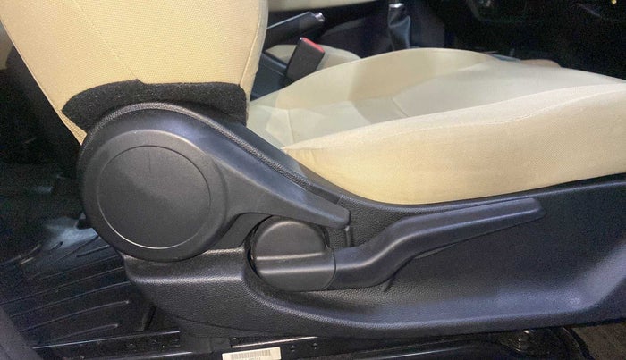 2022 Honda City 1.5L I-DTEC V, Diesel, Manual, 33,844 km, Driver Side Adjustment Panel