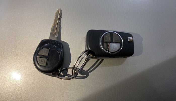 2012 Maruti Swift VDI, Diesel, Manual, 1,14,759 km, Key Close Up