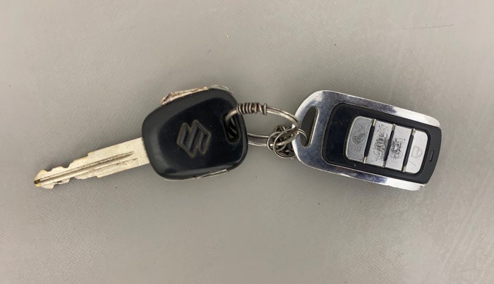 2013 Maruti Alto K10 LXI, Petrol, Manual, 63,092 km, Key Close Up