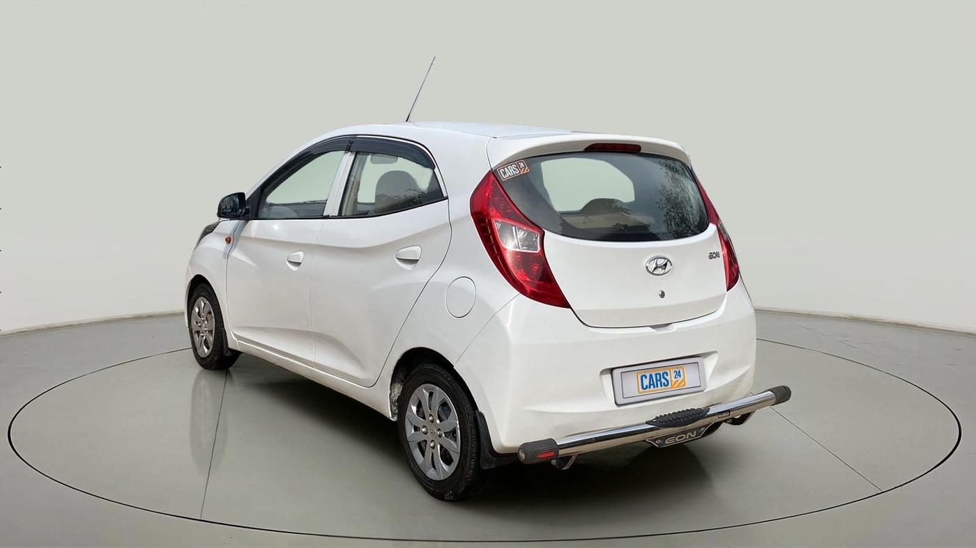 2017 Hyundai Eon SPORTZ, Petrol, Manual, 1,19,265 km, Left Back Diagonal