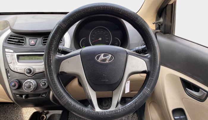 2017 Hyundai Eon SPORTZ, Petrol, Manual, 1,19,265 km, Steering Wheel Close Up
