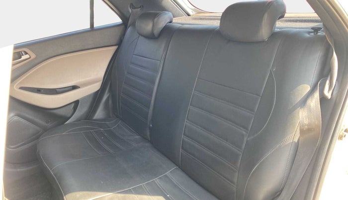 2015 Hyundai Elite i20 ASTA 1.4 CRDI, Diesel, Manual, 75,121 km, Right Side Rear Door Cabin