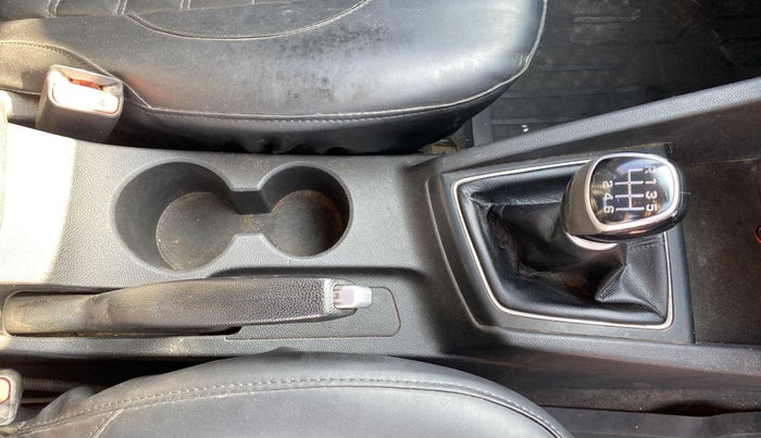 2015 Hyundai Elite i20 ASTA 1.4 CRDI, Diesel, Manual, 75,121 km, Gear Lever