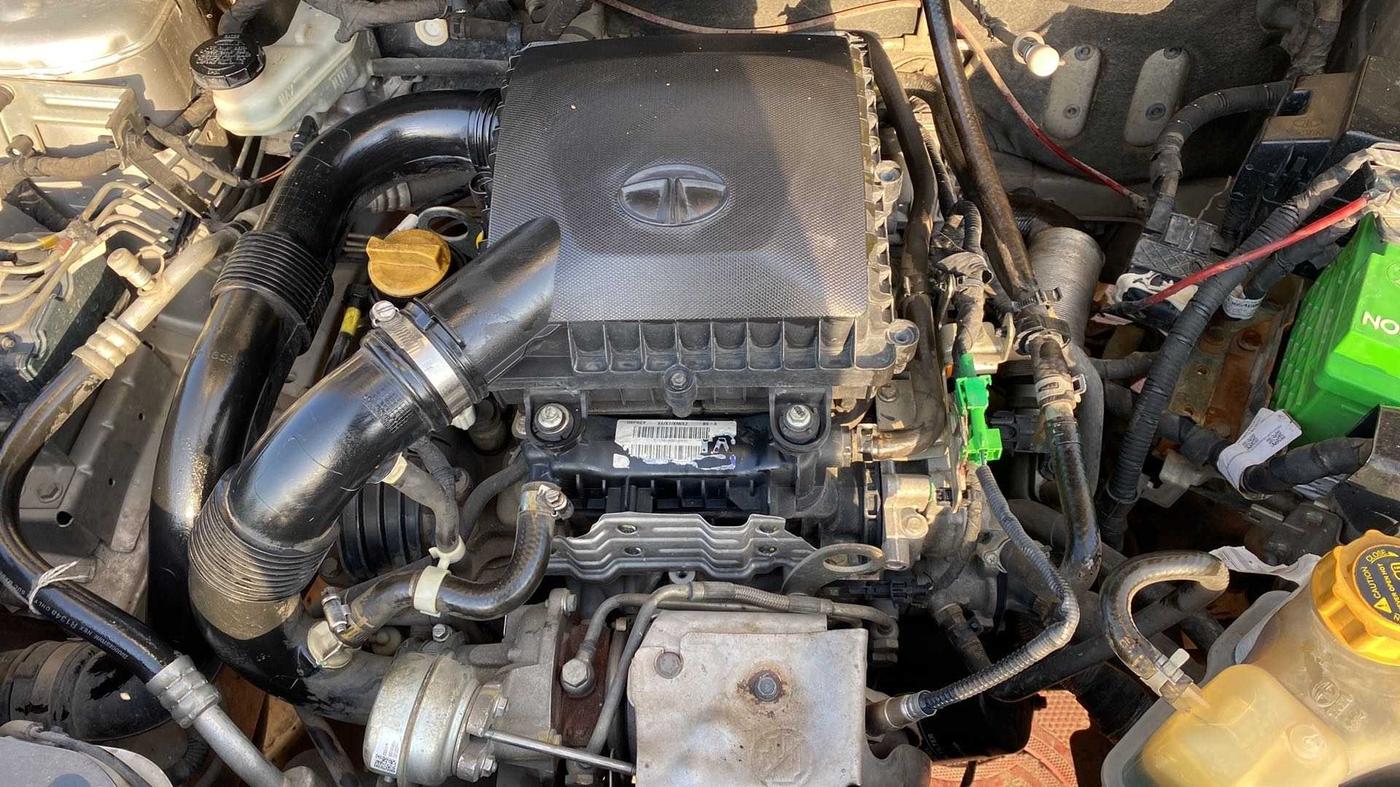 2018 Tata NEXON XM PETROL, Petrol, Manual, 55,469 km, Open Bonet