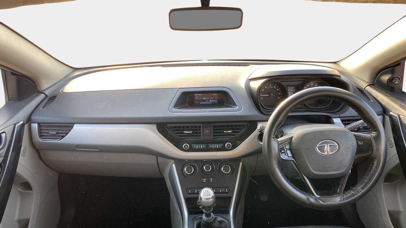2018 Tata NEXON XM PETROL, Petrol, Manual, 55,469 km, Dashboard