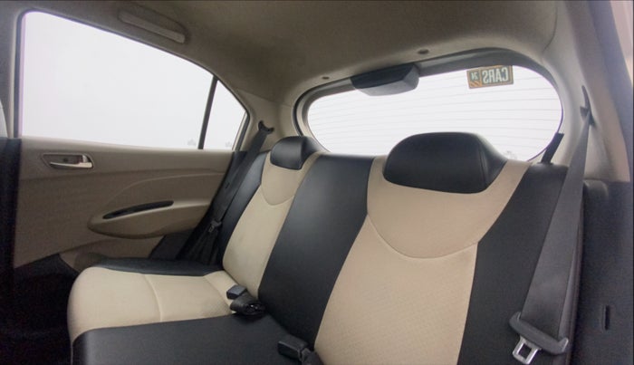 2018 Hyundai NEW SANTRO SPORTZ MT, Petrol, Manual, 58,468 km, Right Side Rear Door Cabin