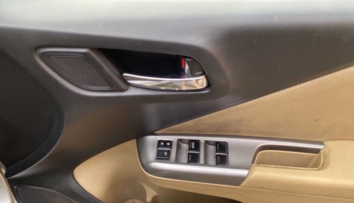 2015 Honda City 1.5L I-VTEC V MT, Petrol, Manual, 1,13,989 km, Driver Side Door Panels Control