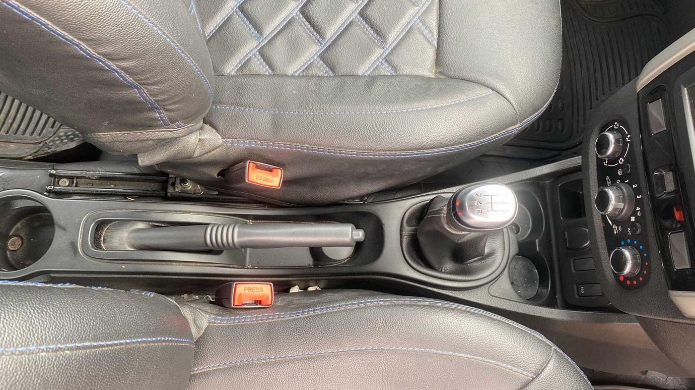2019 Renault Duster RXS PETROL, Petrol, Manual, 21,114 km, Gear Lever