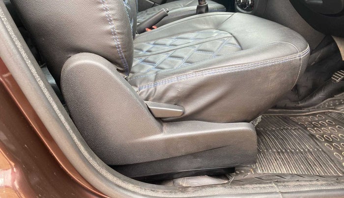 2019 Renault Duster RXS PETROL, Petrol, Manual, 21,114 km, Driver Side Adjustment Panel