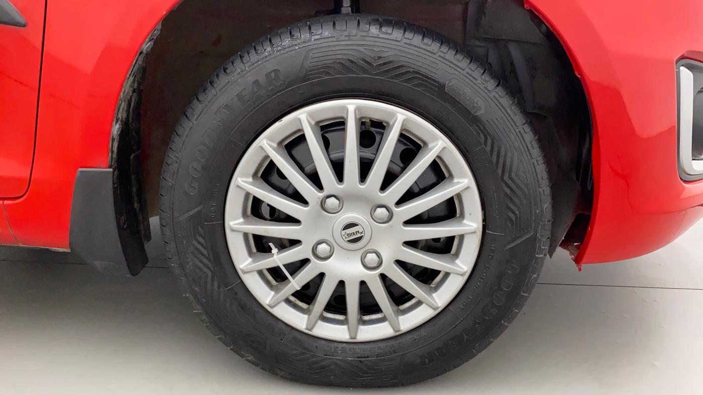 2017 Maruti Swift VXI, Petrol, Manual, 93,003 km, Right Front Wheel