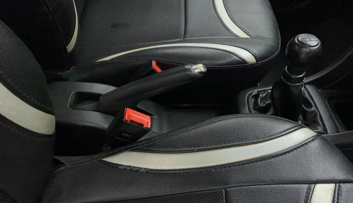 2017 Maruti Swift VXI, Petrol, Manual, 93,003 km, Gear Lever