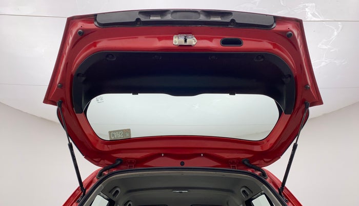 2017 Maruti Swift VXI, Petrol, Manual, 93,003 km, Boot Door Open