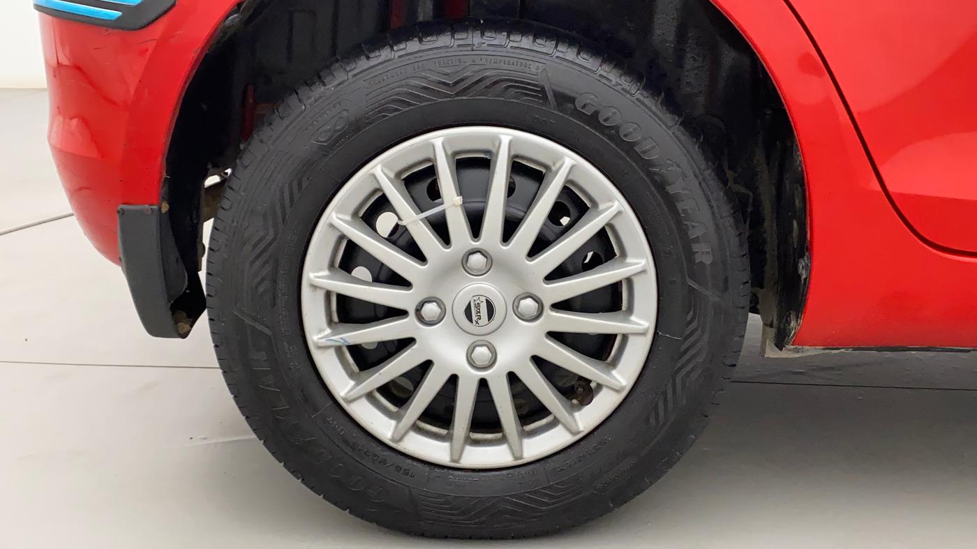 2017 Maruti Swift VXI, Petrol, Manual, 93,003 km, Right Rear Wheel