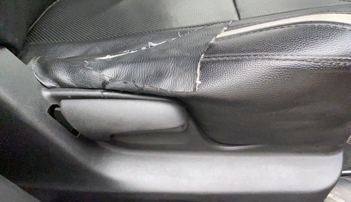 2017 Maruti Swift VXI, Petrol, Manual, 93,003 km, Driver Side Adjustment Panel