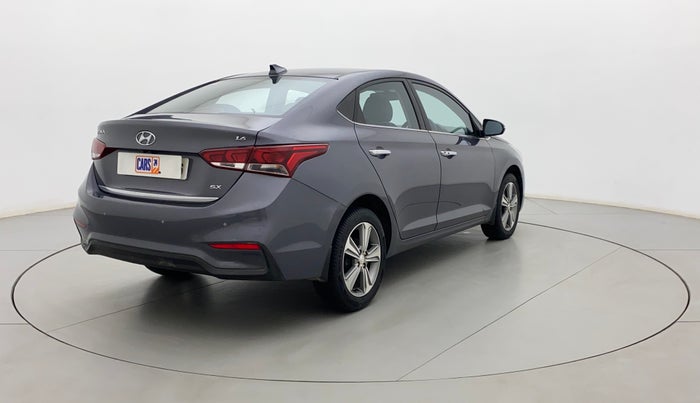 2018 Hyundai Verna 1.6 VTVT SX O, Petrol, Manual, 76,695 km, Right Back Diagonal
