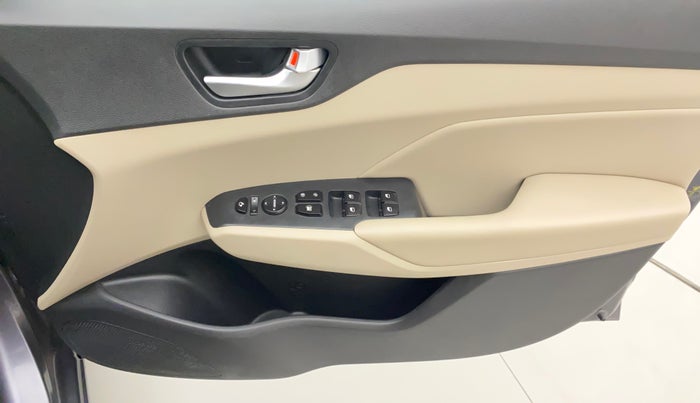 2018 Hyundai Verna 1.6 VTVT SX O, Petrol, Manual, 76,695 km, Driver Side Door Panels Control