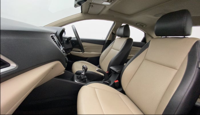 2018 Hyundai Verna 1.6 VTVT SX O, Petrol, Manual, 76,695 km, Right Side Front Door Cabin