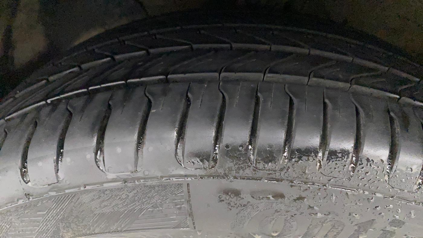 2018 Hyundai Verna 1.6 VTVT SX O, Petrol, Manual, 76,695 km, Left Front Tyre Tread