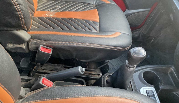 2017 Datsun Redi Go T (O), Petrol, Manual, 31,628 km, Gear Lever