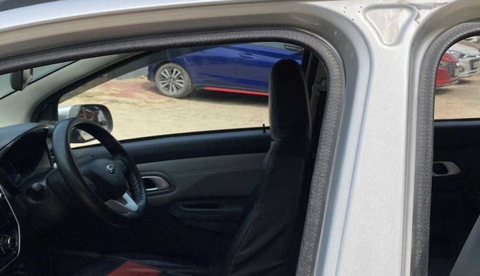 2020 Datsun Redi Go T (O), Petrol, Manual, 32,777 km, Left B pillar - Paint is slightly faded