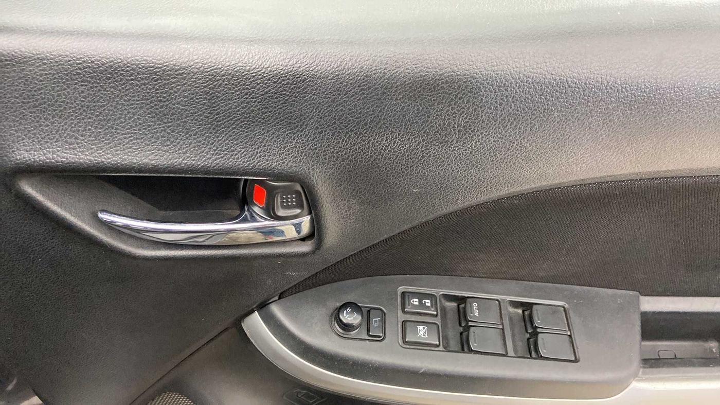 2017 Maruti Baleno DELTA PETROL 1.2, Petrol, Manual, 50,393 km, Driver Side Door Panels Control