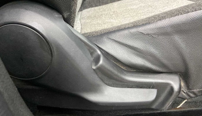 2017 Maruti Baleno DELTA PETROL 1.2, Petrol, Manual, 50,393 km, Driver Side Adjustment Panel