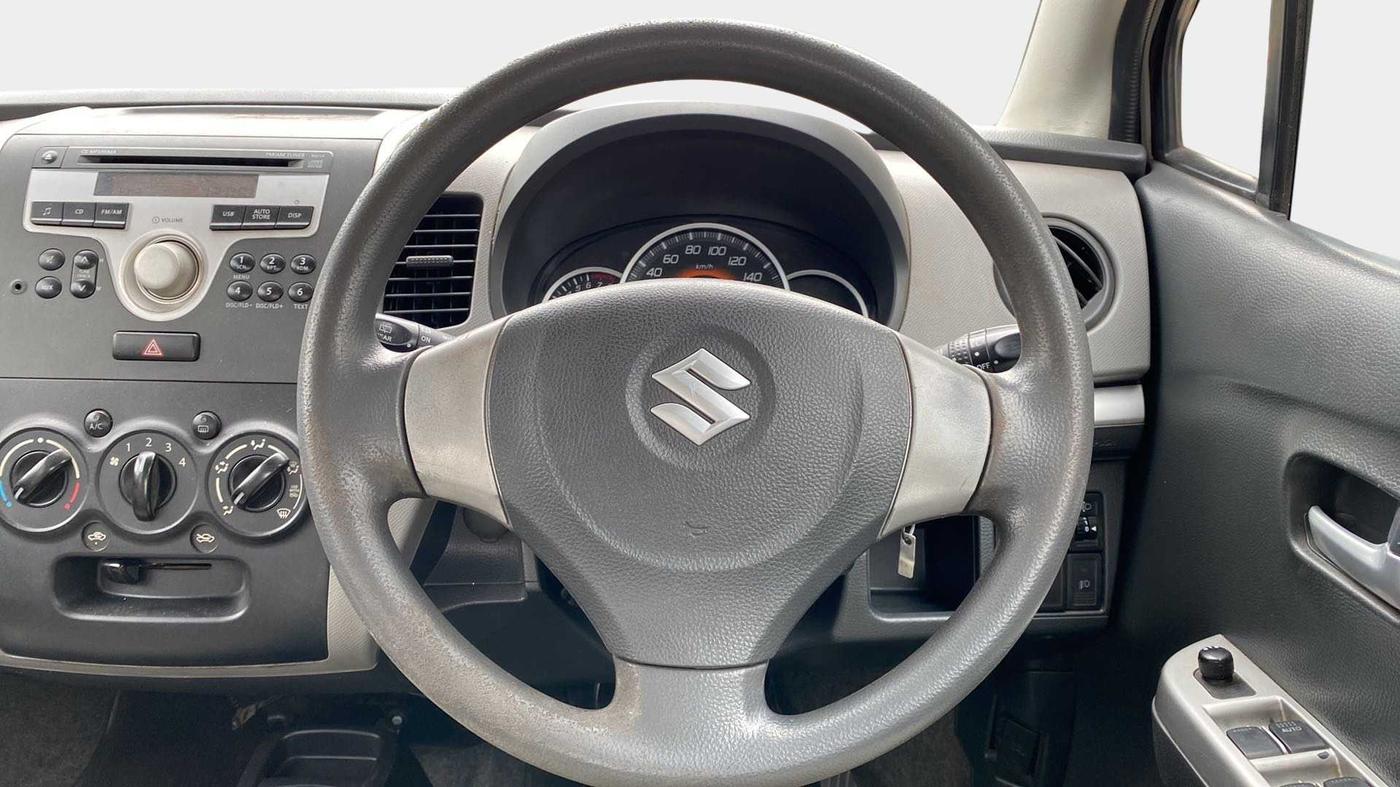 2012 Maruti Wagon R 1.0 VXI, Petrol, Manual, 15,729 km, Steering Wheel Close Up