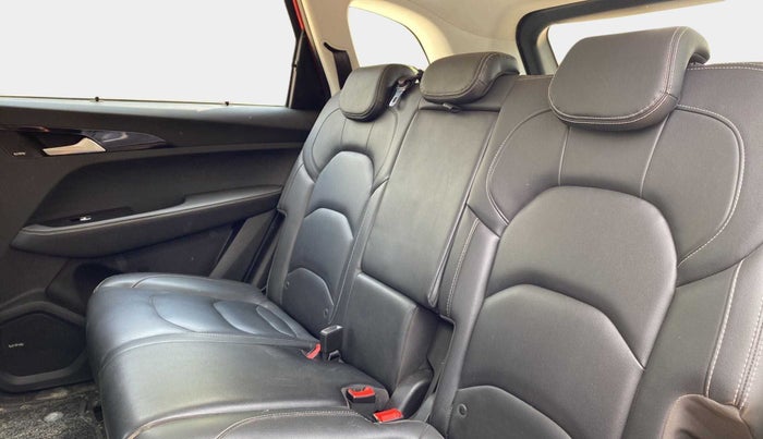 2019 MG HECTOR SHARP 1.5 DCT PETROL, Petrol, Automatic, 56,797 km, Right Side Rear Door Cabin