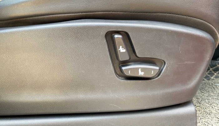 2019 MG HECTOR SHARP 1.5 DCT PETROL, Petrol, Automatic, 56,797 km, Driver Side Adjustment Panel