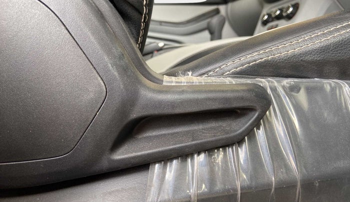 2023 Tata Tiago XM CNG, CNG, Manual, 3,773 km, Driver Side Adjustment Panel