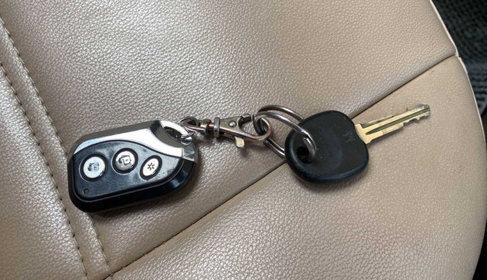 2013 Hyundai i10 MAGNA 1.2, Petrol, Manual, 51,831 km, Key Close Up