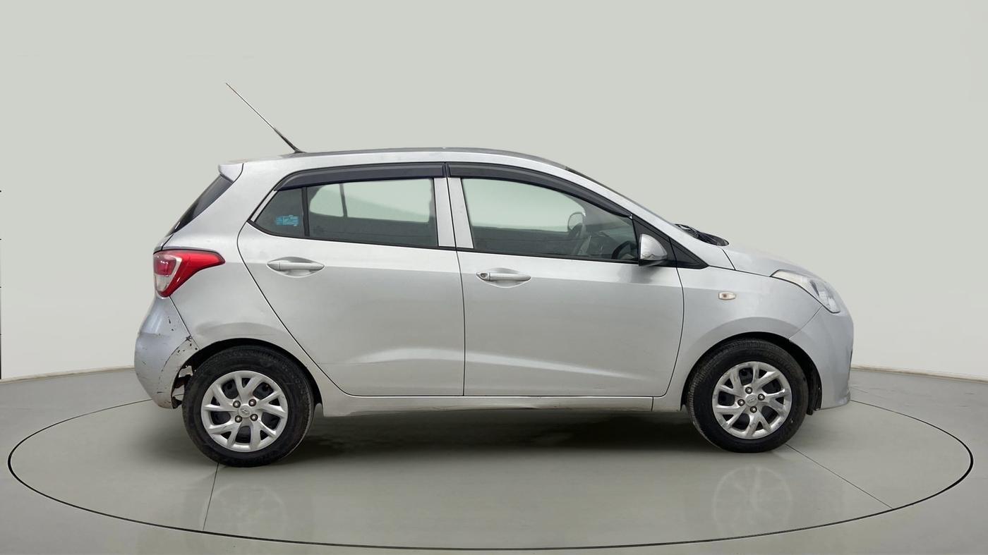 2017 Hyundai Grand i10 MAGNA 1.2 KAPPA VTVT, CNG, Manual, 1,09,112 km, Right Side View
