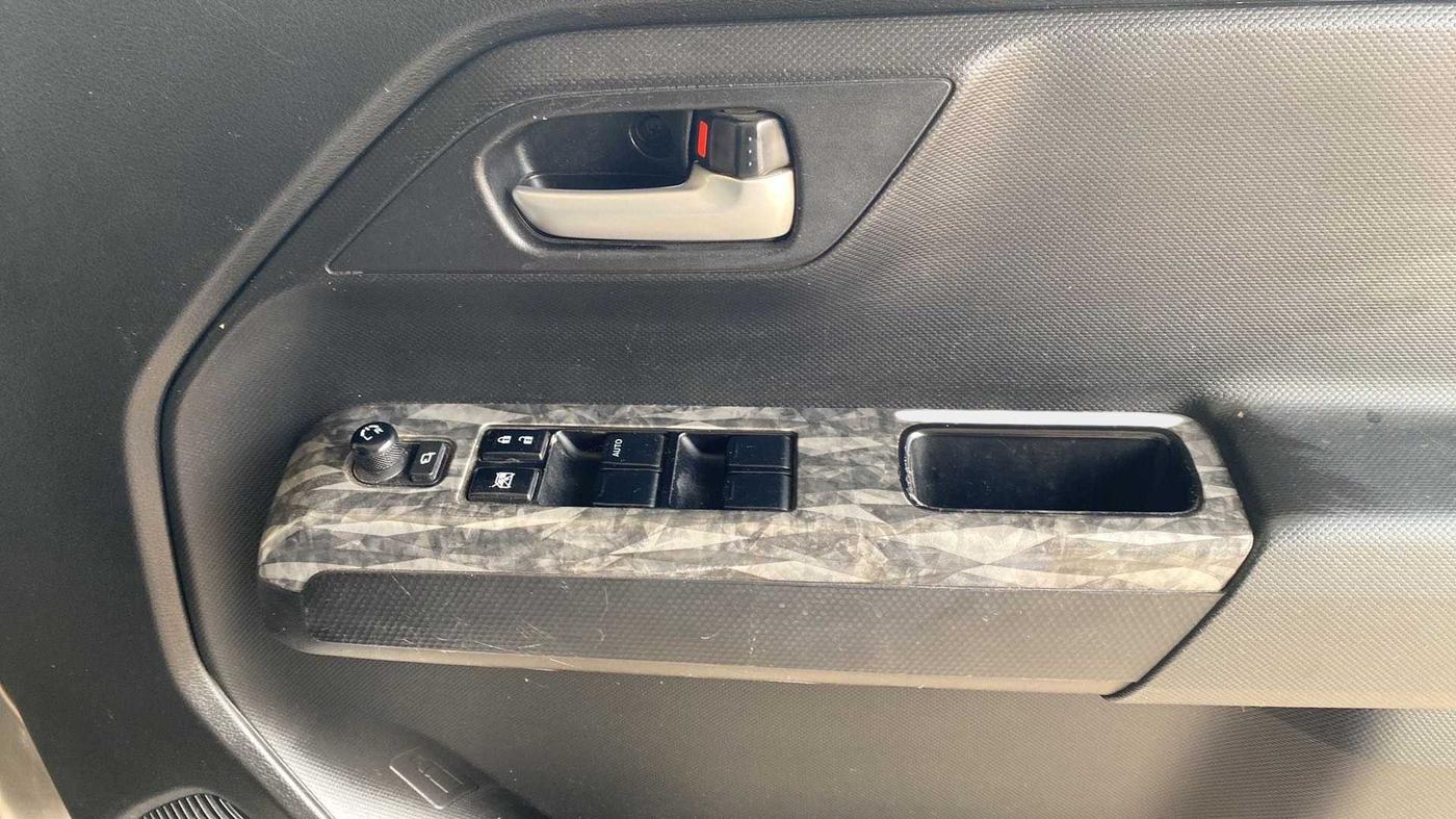 2020 Maruti New Wagon-R ZXI 1.2 AMT, Petrol, Automatic, 19,742 km, Driver Side Door Panels Control