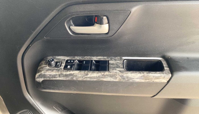 2020 Maruti New Wagon-R ZXI 1.2 AMT, Petrol, Automatic, 19,742 km, Driver Side Door Panels Control