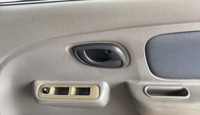 2013 Maruti Alto K10 VXI, Petrol, Manual, 32,409 km, Driver Side Door Panels Control