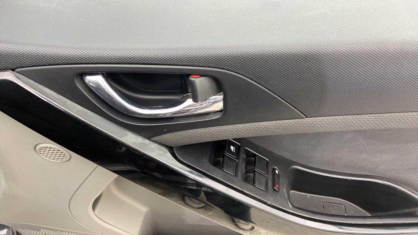 2019 Tata NEXON XZA PLUS PETROL, CNG, Automatic, 61,567 km, Driver Side Door Panels Control