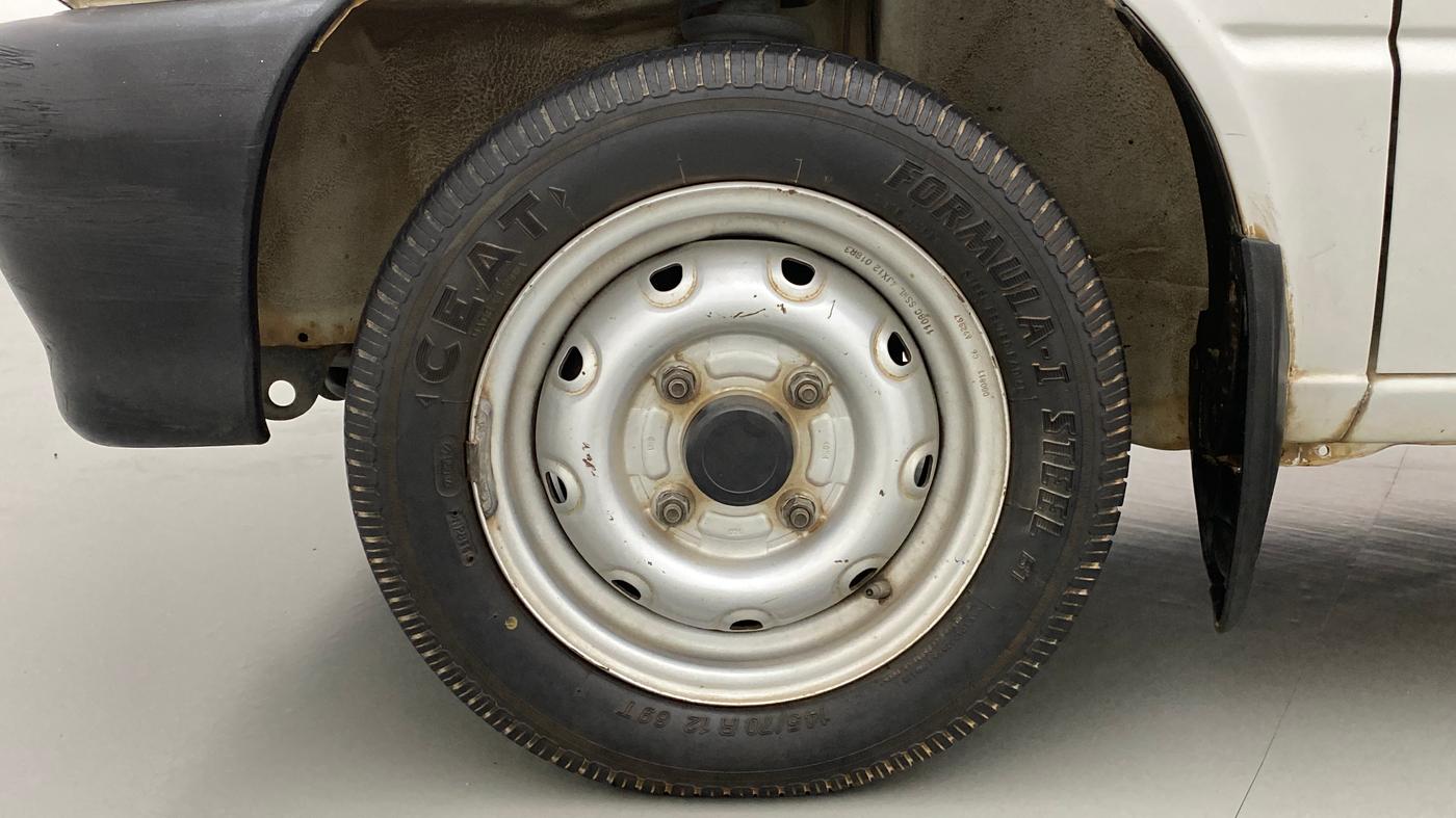 2011 Maruti 800 AC, Petrol, Manual, 42,688 km, Left Front Wheel