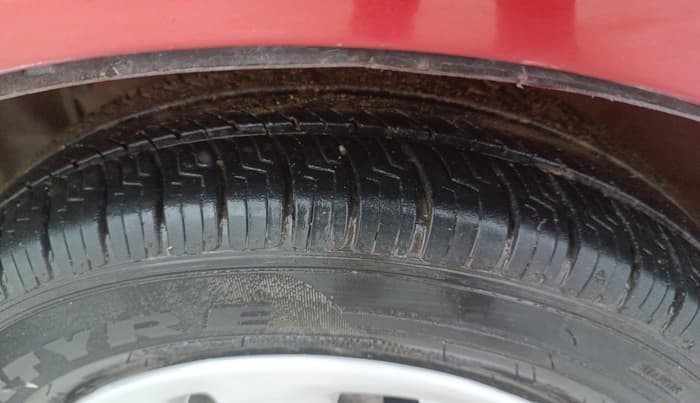 2015 Maruti Celerio VXI, Petrol, Manual, 95,484 km, Left Front Tyre Tread