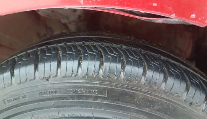 2015 Maruti Celerio VXI, Petrol, Manual, 95,484 km, Right Front Tyre Tread