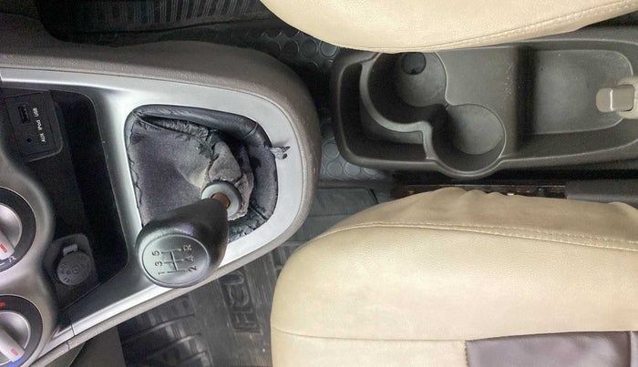 2013 Hyundai i10 SPORTZ 1.2, Petrol, Manual, 55,407 km, Gear Lever