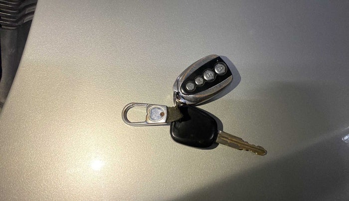 2014 Maruti Alto 800 LXI, Petrol, Manual, 1,06,112 km, Key Close Up