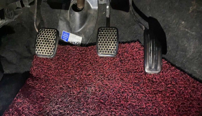 2014 Maruti Alto 800 LXI, Petrol, Manual, 1,06,112 km, Pedals