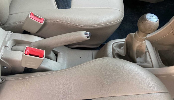 2017 Maruti Swift Dzire VXI (O), Petrol, Manual, 60,600 km, Gear Lever