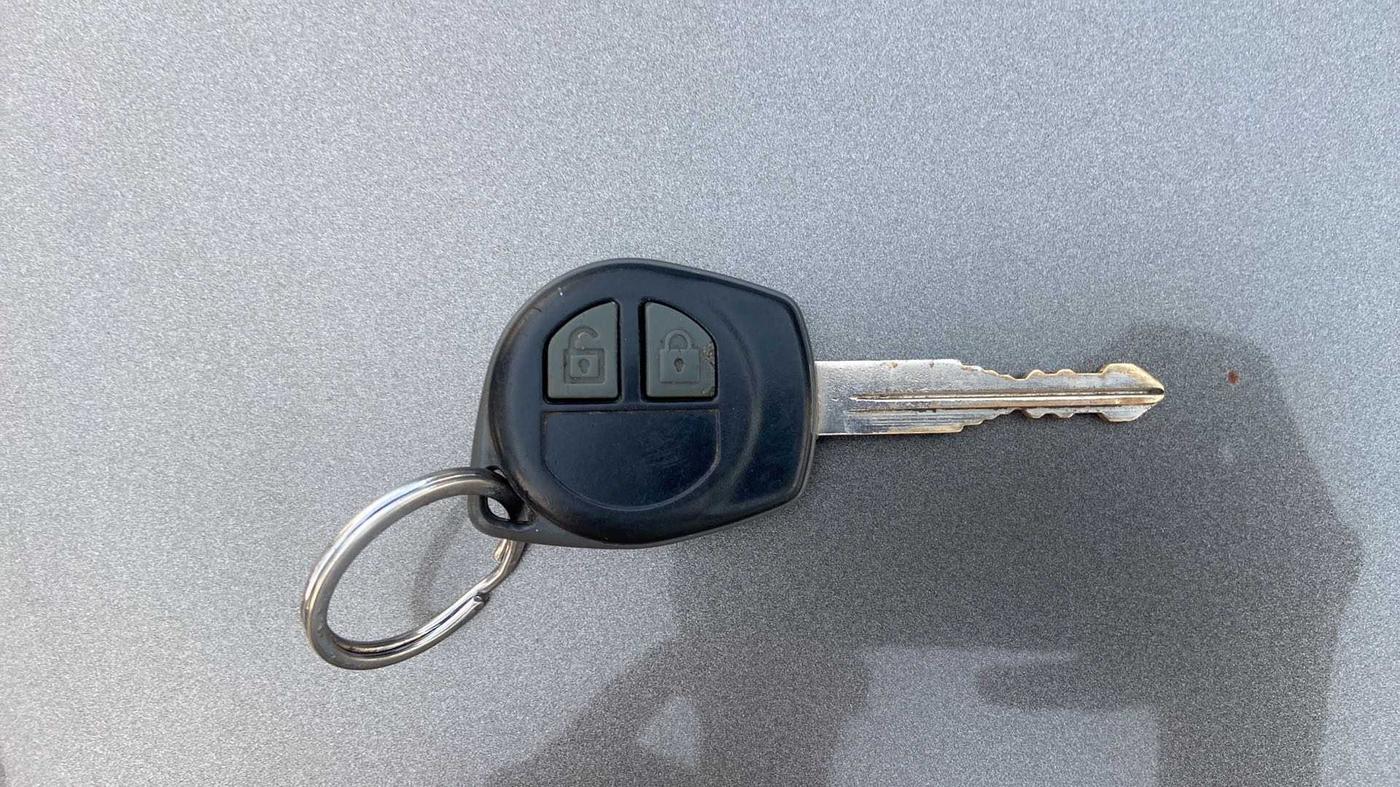 2017 Maruti Swift Dzire VXI (O), Petrol, Manual, 60,600 km, Key Close Up