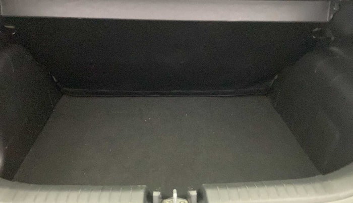 2022 Hyundai VENUE S (O) 1.0 TURBO IMT, Petrol, Manual, 16,692 km, Boot Inside