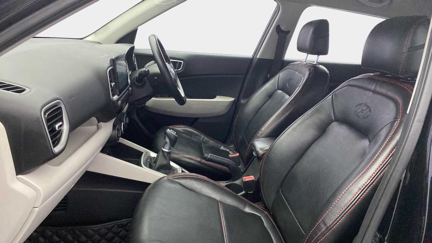 2022 Hyundai VENUE S (O) 1.0 TURBO IMT, Petrol, Manual, 16,692 km, Right Side Front Door Cabin
